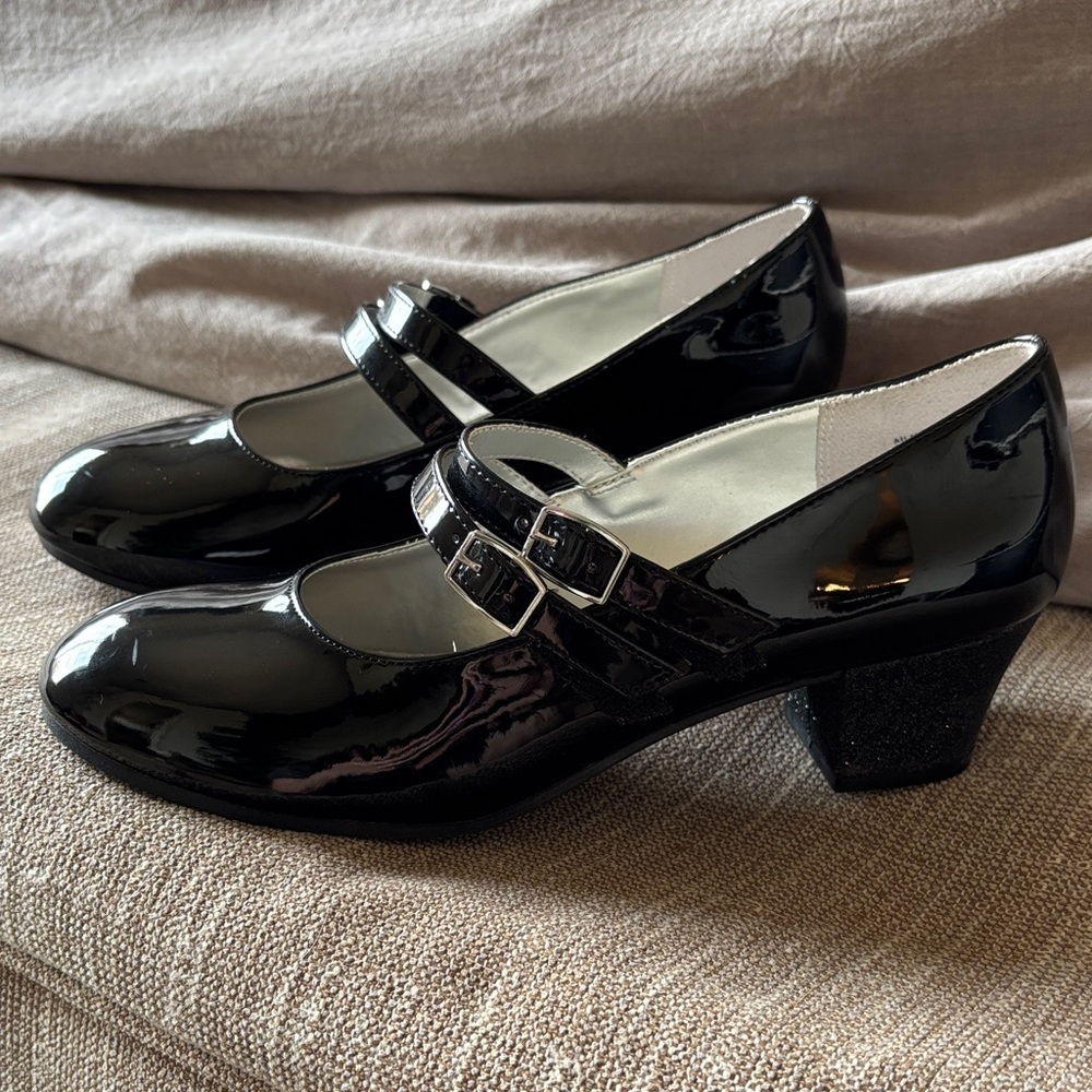 American Eagle Outfitters Black Patent Mary Jane Heels